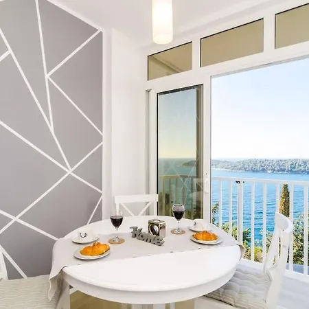 Sea View Apartment 10 Minutes Walk From Old City Dubrovnik Exterior photo