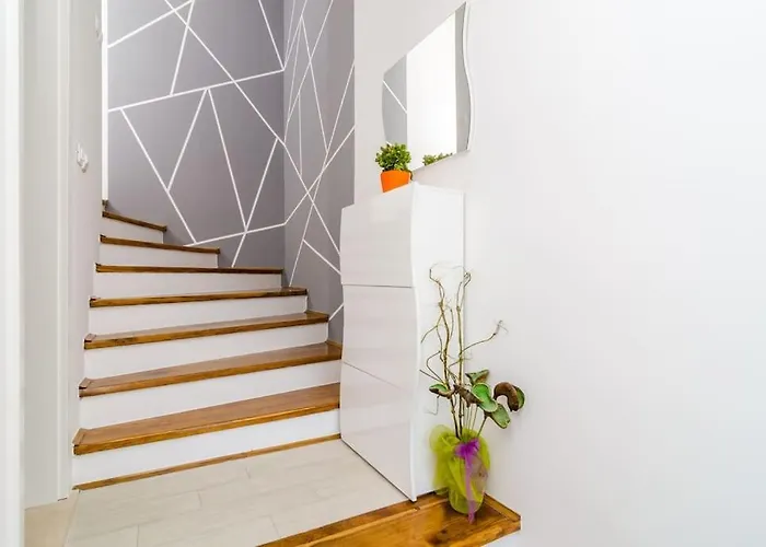 Sea View Apartment 10 Minutes Walk From Old City